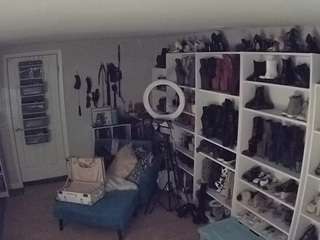 Miss Olivia Black Dressing Room